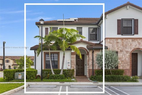 Villa ou maison à vendre à Hialeah, Floride: 3 chambres, 123.75 m2 № 1381932 - photo 3