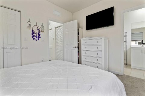 Villa ou maison à vendre à Hialeah, Floride: 3 chambres, 123.75 m2 № 1381932 - photo 19