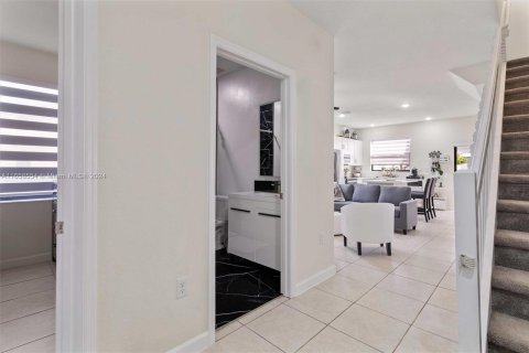 Casa en venta en Hialeah, Florida, 3 dormitorios, 123.75 m2 № 1381932 - foto 8