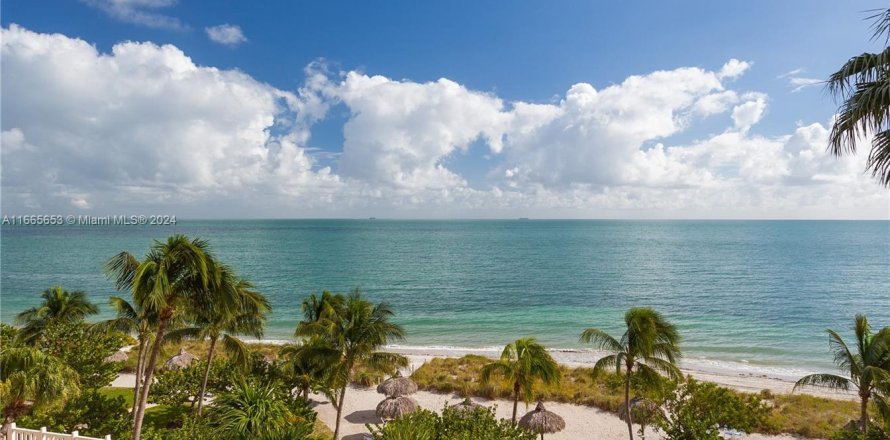 Condo in Key Biscayne, Florida, 2 bedrooms  № 1381980