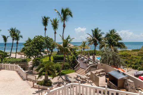 Condo in Key Biscayne, Florida, 2 bedrooms  № 1381980 - photo 6