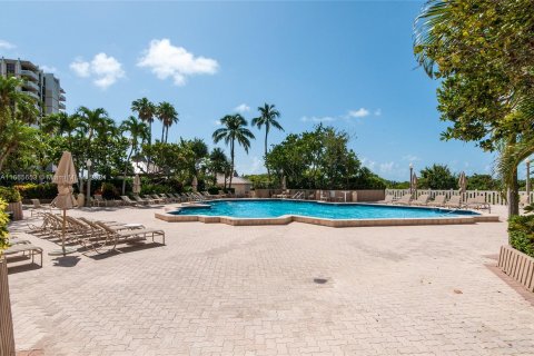 Condo in Key Biscayne, Florida, 2 bedrooms  № 1381980 - photo 7