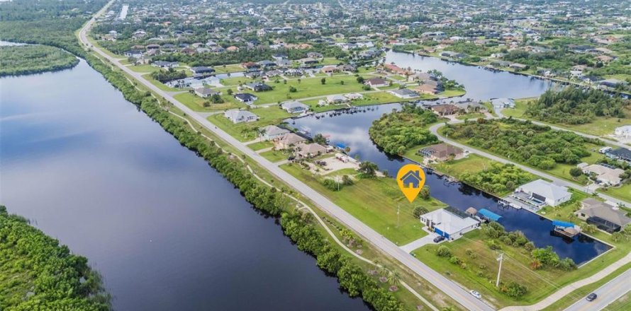 Land in Port Charlotte, Florida № 1361571