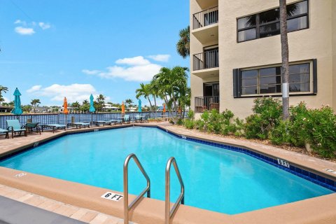 Condominio en venta en Pompano Beach, Florida, 2 dormitorios, 137.5 m2 № 1093905 - foto 26