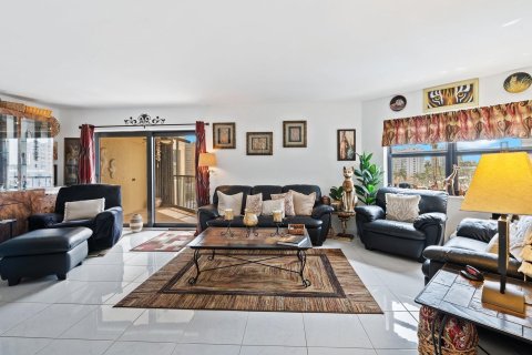 Condominio en venta en Pompano Beach, Florida, 2 dormitorios, 137.5 m2 № 1093905 - foto 16