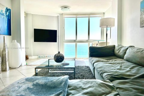 Condo in Miami Beach, Florida, 1 bedroom  № 1188941 - photo 4