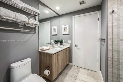 Condominio en venta en Miami, Florida, 1 dormitorio, 72.56 m2 № 1188363 - foto 9