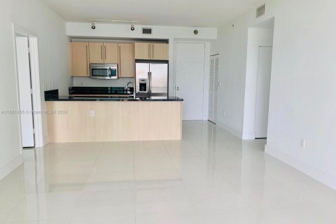 Copropriété à vendre à Miami, Floride: 2 chambres, 94.11 m2 № 1345297 - photo 3