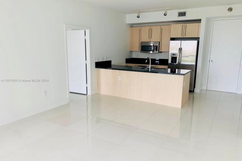 Condo in Miami, Florida, 2 bedrooms  № 1345297 - photo 4