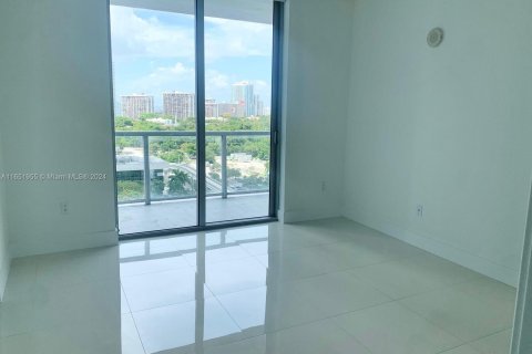 Condo in Miami, Florida, 2 bedrooms  № 1345297 - photo 5