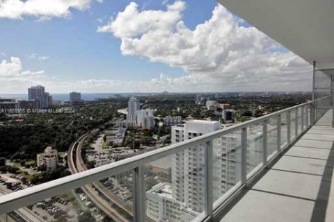 Copropriété à vendre à Miami, Floride: 2 chambres, 94.11 m2 № 1345297 - photo 2