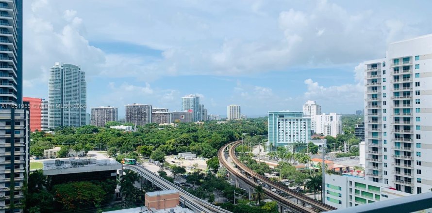 Condo à Miami, Floride, 2 chambres  № 1345297