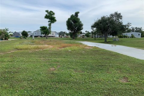 Terrain à vendre à Port Charlotte, Floride № 763935 - photo 1