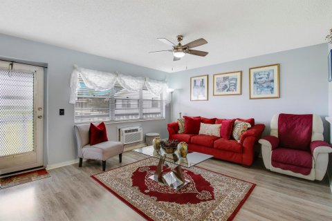 Condo in West Palm Beach, Florida, 1 bedroom  № 1098661 - photo 25