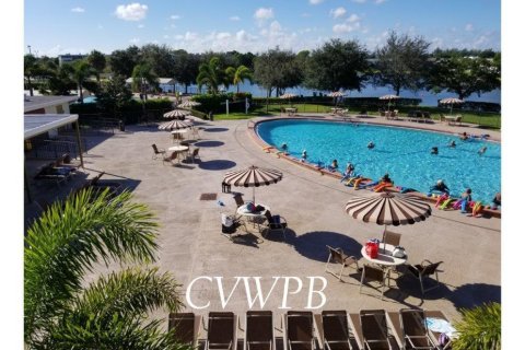 Condo in West Palm Beach, Florida, 1 bedroom  № 1098661 - photo 6