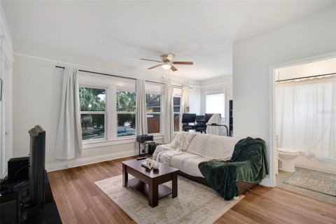 Immobilier commercial à vendre à Tampa, Floride: 160.72 m2 № 1339349 - photo 9