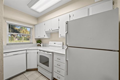 Copropriété à vendre à Cape Coral, Floride: 1 chambre, 88.63 m2 № 1339347 - photo 14