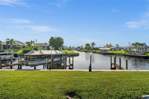 Condominio en venta en Cape Coral, Florida, 1 dormitorio, 88.63 m2 № 1339347 - foto 4