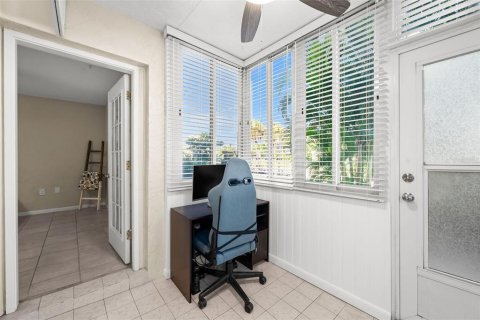 Copropriété à vendre à Cape Coral, Floride: 1 chambre, 88.63 m2 № 1339347 - photo 20