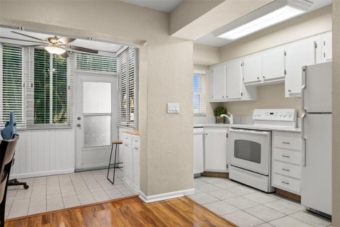 Condo in Cape Coral, Florida, 1 bedroom  № 1339347 - photo 13