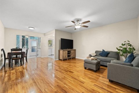 Condo in Cape Coral, Florida, 1 bedroom  № 1339347 - photo 7