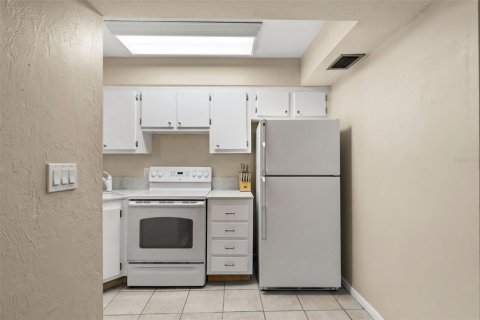 Condominio en venta en Cape Coral, Florida, 1 dormitorio, 88.63 m2 № 1339347 - foto 16