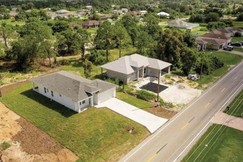 Casa en venta en Lehigh Acres, Florida, 3 dormitorios, 130.62 m2 № 875824 - foto 2