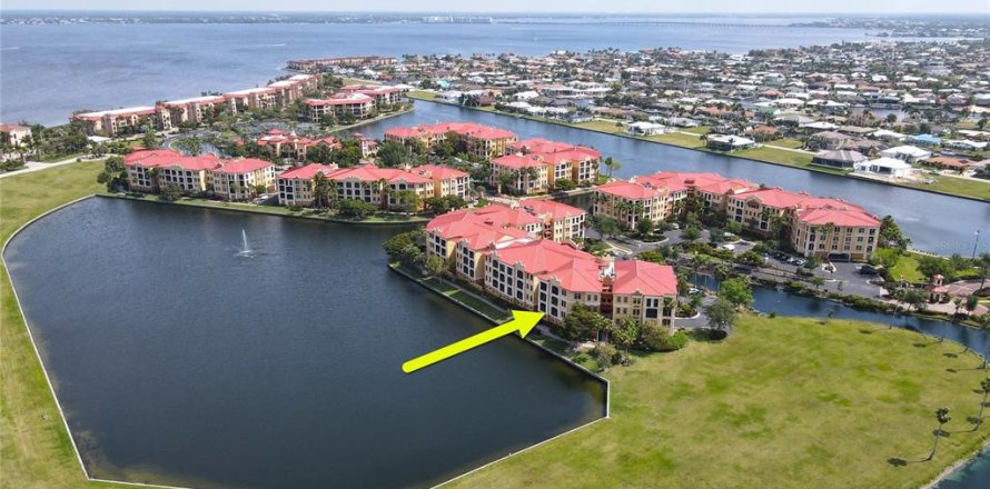 Condo in Punta Gorda, Florida, 2 bedrooms  № 1107041