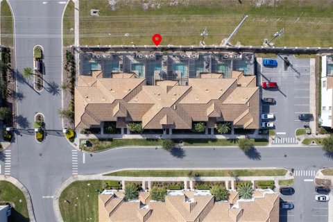 Townhouse in STOREY LAKE in Kissimmee, Florida 4 bedrooms, 177.81 sq.m. № 934793 - photo 30
