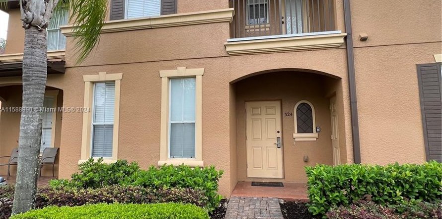 Condo in Davenport, Florida, 3 bedrooms  № 1177853