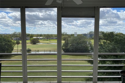 Copropriété à vendre à Pompano Beach, Floride: 2 chambres, 102.19 m2 № 1017067 - photo 25