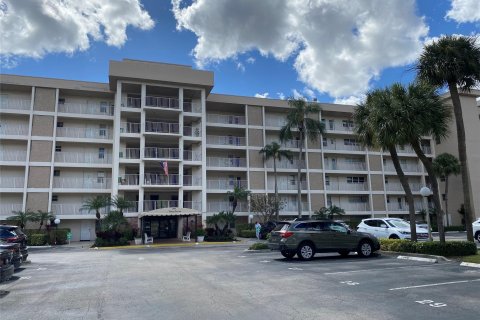 Condo in Pompano Beach, Florida, 2 bedrooms  № 1017067 - photo 26