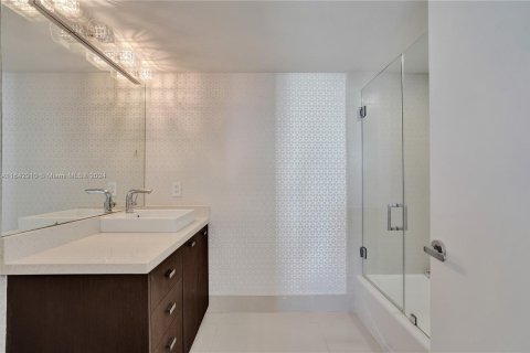 Condo in Sunny Isles Beach, Florida, 3 bedrooms  № 1329996 - photo 28