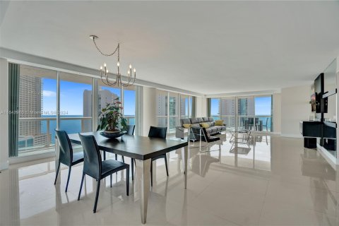 Condo in Sunny Isles Beach, Florida, 3 bedrooms  № 1329996 - photo 7