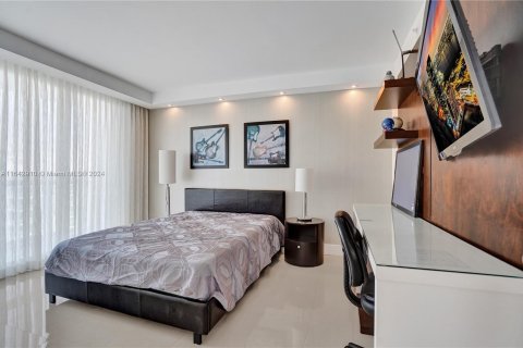 Condo in Sunny Isles Beach, Florida, 3 bedrooms  № 1329996 - photo 26