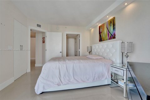 Condo in Sunny Isles Beach, Florida, 3 bedrooms  № 1329996 - photo 24