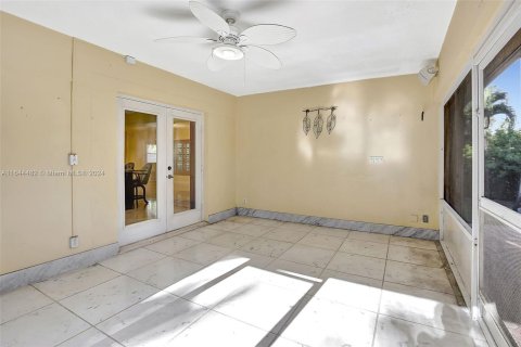 Casa en venta en Hollywood, Florida, 3 dormitorios, 230.12 m2 № 1330041 - foto 17