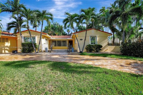 Casa en venta en Hollywood, Florida, 3 dormitorios, 230.12 m2 № 1330041 - foto 2