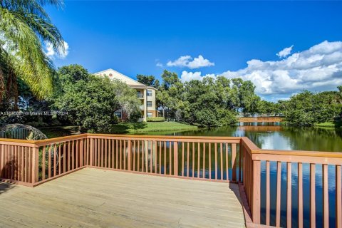 Condo in Sunrise, Florida, 1 bedroom  № 1398354 - photo 23