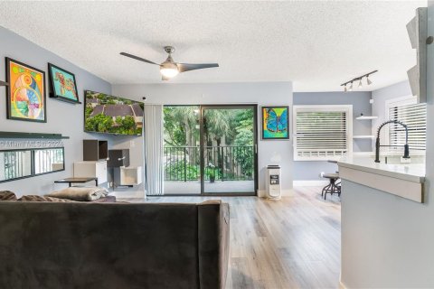 Condo in Sunrise, Florida, 1 bedroom  № 1398354 - photo 3