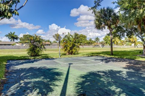 Condo in Sunrise, Florida, 1 bedroom  № 1398354 - photo 28