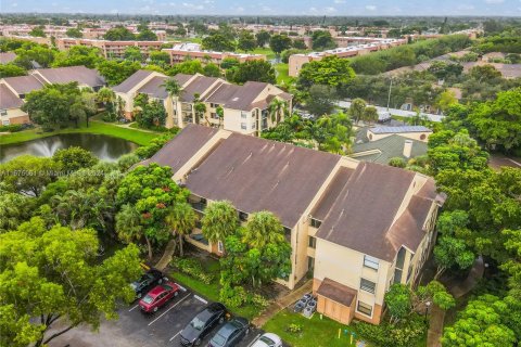 Condo in Sunrise, Florida, 1 bedroom  № 1398354 - photo 27