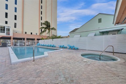 Copropriété à vendre à Hollywood, Floride: 1 chambre, 97.55 m2 № 1333518 - photo 25