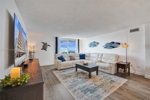 Copropriété à vendre à Hollywood, Floride: 1 chambre, 97.55 m2 № 1333518 - photo 13