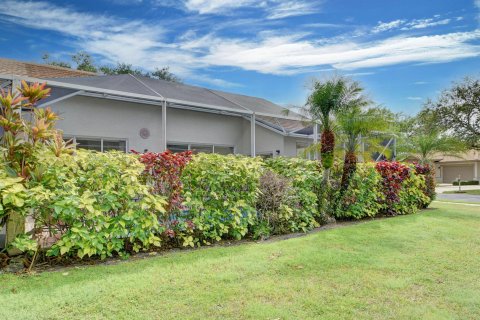 House in Lake Worth, Florida 3 bedrooms, 165.92 sq.m. № 1151642 - photo 3