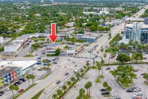 Commercial property in Fort Lauderdale, Florida № 689099 - photo 2