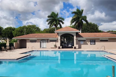 Townhouse in Homestead, Florida 2 bedrooms, 127.28 sq.m. № 1411940 - photo 14