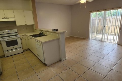 Townhouse in Homestead, Florida 2 bedrooms, 127.28 sq.m. № 1411940 - photo 5