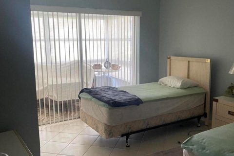 Condominio en venta en Royal Palm Beach, Florida, 1 dormitorio, 61.32 m2 № 1118029 - foto 1