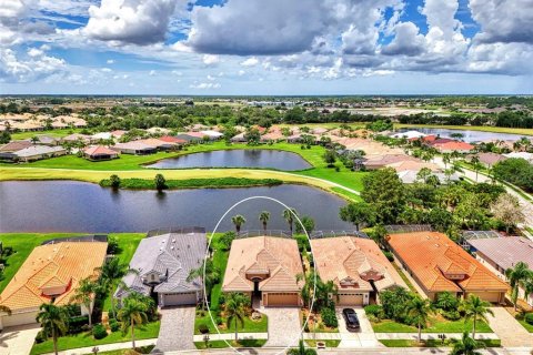 Villa ou maison à vendre à North Port, Floride: 3 chambres, 168.99 m2 № 1308002 - photo 3